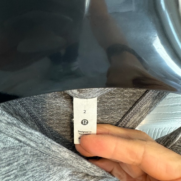 Swiftly Tech High Neck Racerback Tank Top 2.0
Waist Length - Picture 3 of 4